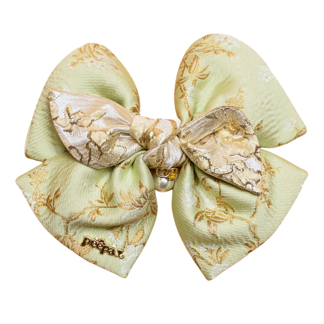 Sumsum 心心 Bow – Heart-Shaped Floral Collar Accessory for Pets